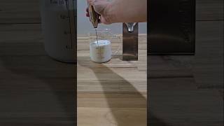 Aerolatte Handheld Milk Frother [upl. by Nosreg]